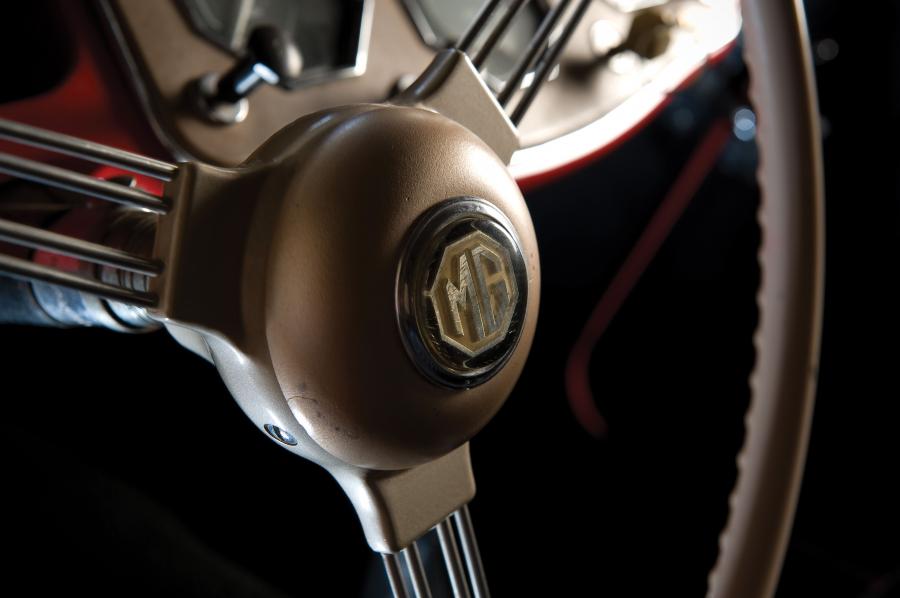  MG TF Roadster Black Ruf 1954 года  (фото 5 из 8)